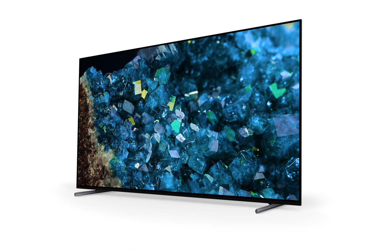 BRAVIA A80L_Quarter-View