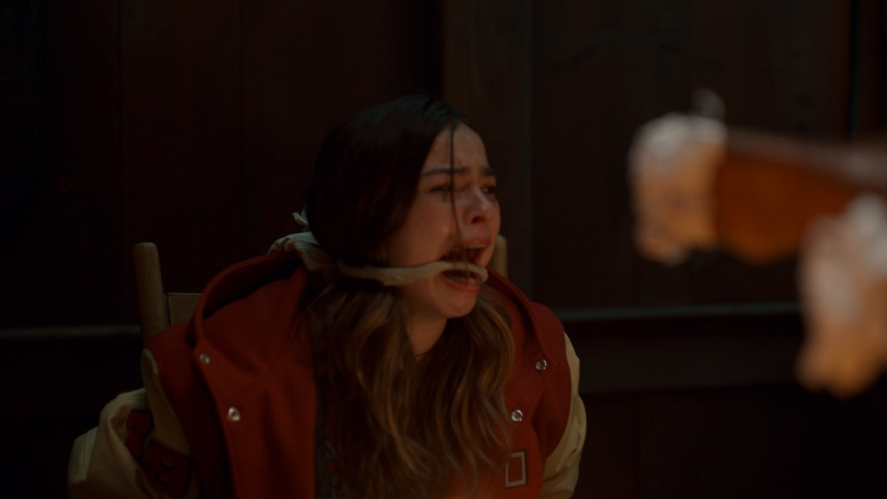 Thanksgiving Kill Scene