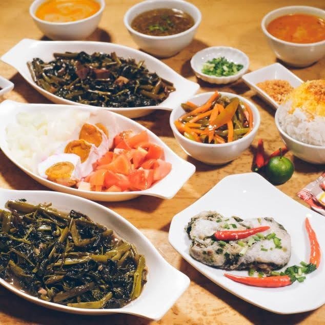 Sides and desserts from JT’s Manukan Grille’s Facebook page.