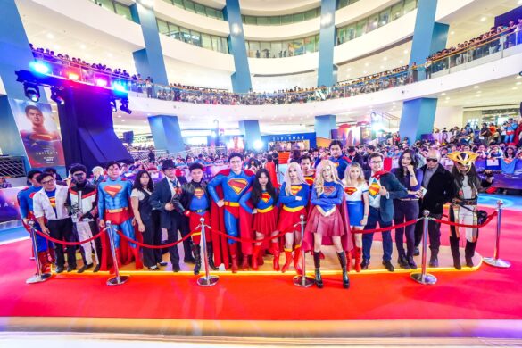 Cosplayers unite as their favorite Superman and DC characters | Photo from SM Mall of Asia Cosplayers unite as their favorite Superman and DC characters | Photo from SM Mall of Asia