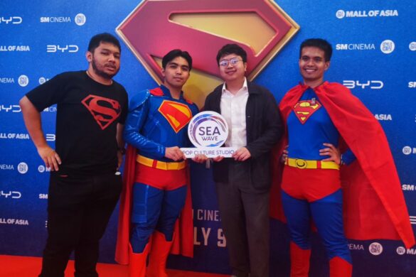 SEA Wave with Superman cosplayers at the Superman World Tour in Manila SEA Wave with Superman cosplayers at the Superman World Tour in Manila
