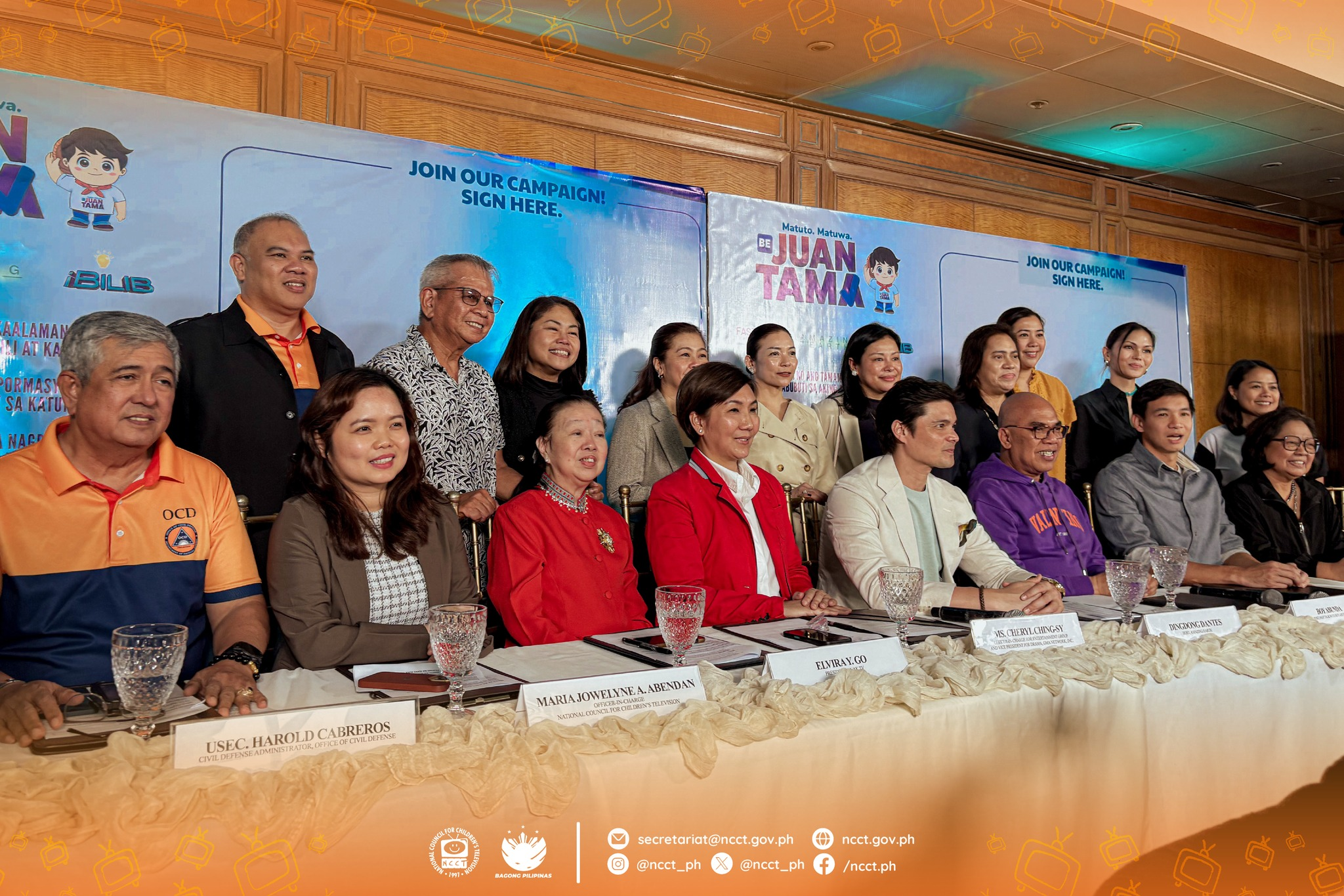 In Photo: (From left) USEC. Harold Cabreros, Maria Jowelyn A. Abendan, Elviray Go, Ms. Chertl Ching-Sy, Dingdong Dantes, Boy Abunda, and Chris Tiu, along with representatives from Anak TV Foundation, World Wide Fund for Nature Philippines (WWF-PH), the Office of Civil Defense, Philippine Entertainment Portal (PEP), and Philippine Women’s University | Photo by National Council for Children's Television