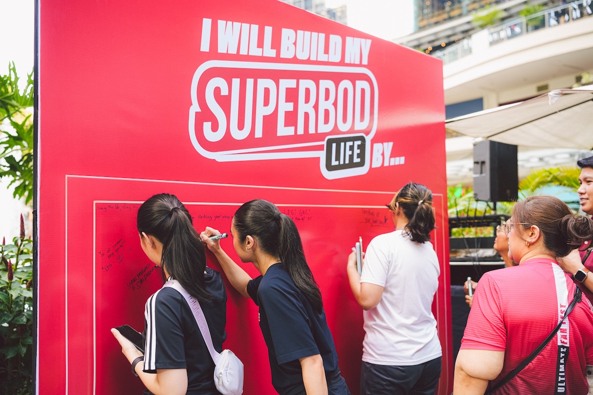 Participants and aspiring Superbods seal their commitment to building a supportive and judgment-free community, unleashing their Superbod Era at Century Tuna’s Superbod Life Launch